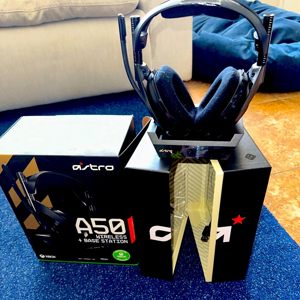 Astros A50 wireless headset